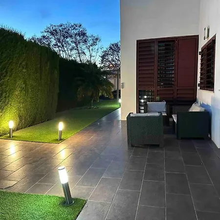 Modern 5-bedroom With Pool Villa